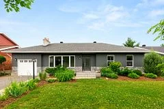 11 Parkland Crescent, South of Baseline to Knoxdale, ON K2H 5V3