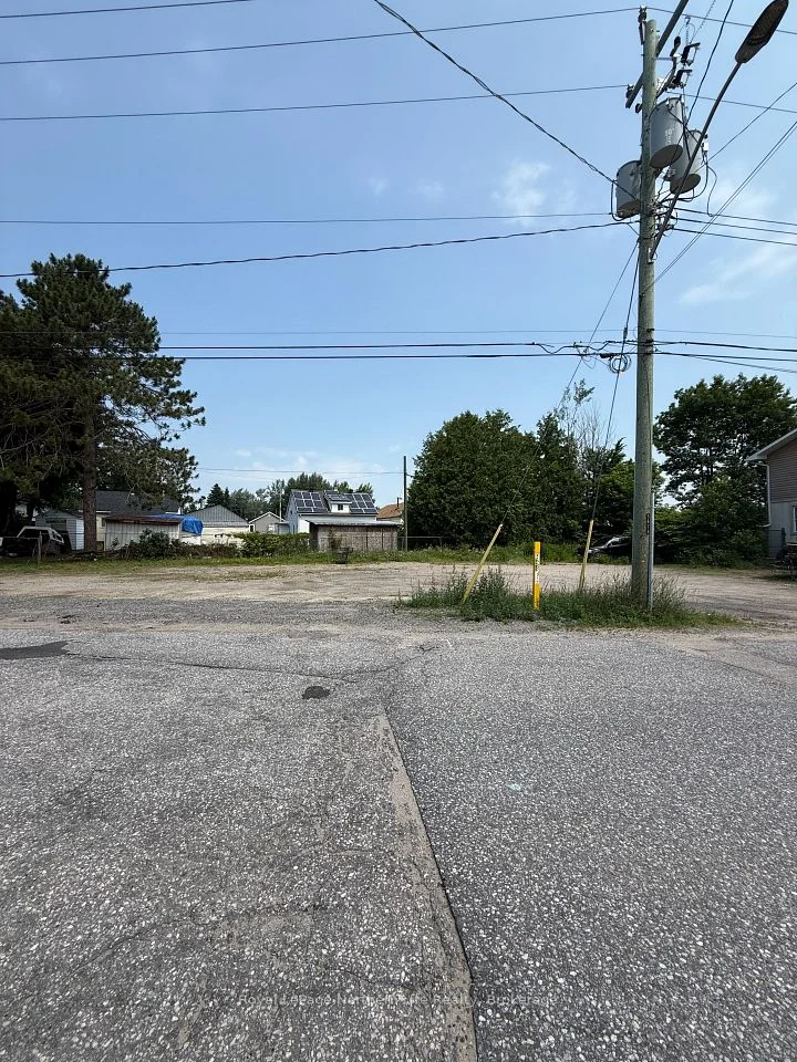 328 Dudley Avenue, North Bay, ON P1A 7A5