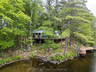 Detached in Gravenhurst