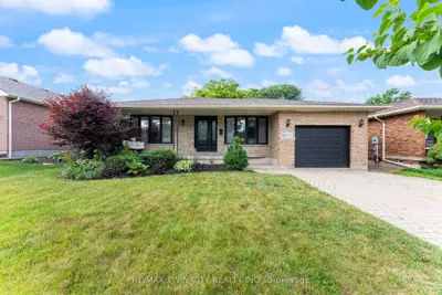 Detached in Brantford