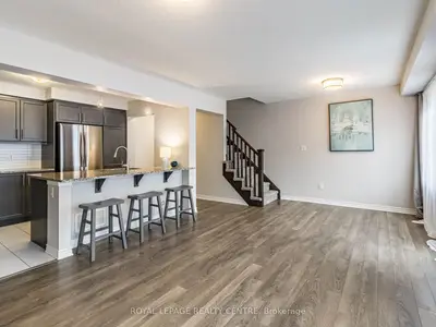 Att/Row/Townhouse in Cambridge