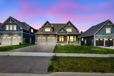 Detached in Blue Mountains