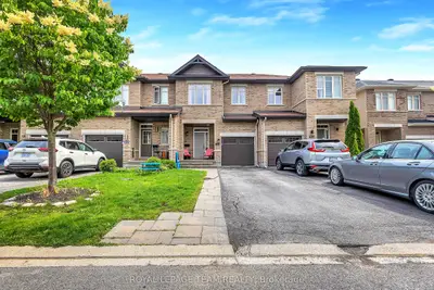 Att/Row/Townhouse in Kanata