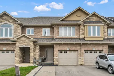 Att/Row/Townhouse in Hamilton