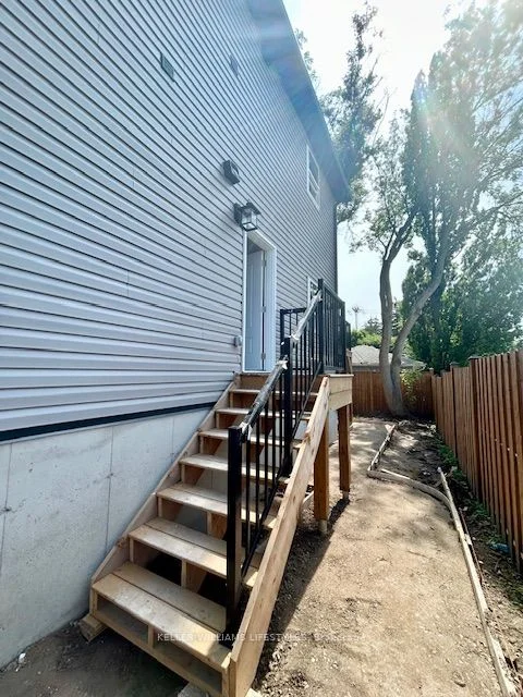 178 Woodward Avenue 3, London North, ON N6H 2H3