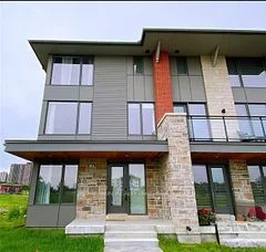 858 Mikinak Road, Manor Park - Cardinal Glen and Area, ON K1K 4Z8