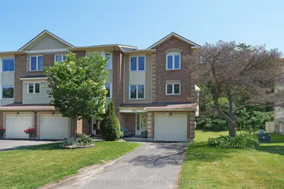 Condo Townhouse in Orleans - Convent Glen and Area