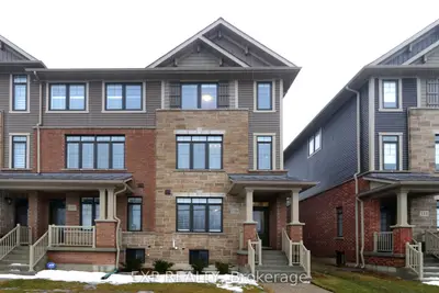 Att/Row/Townhouse in Hamilton