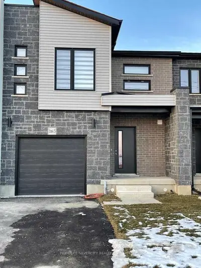 Att/Row/Townhouse in London South