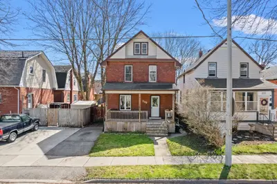 Detached in Stratford