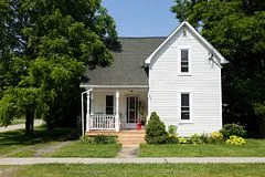 18 Garden Street, Lansdowne Village, On K0e 1l0