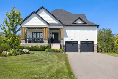 Detached in Blue Mountains