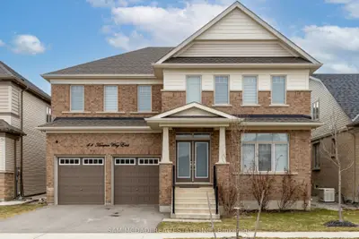 Detached in Centre Wellington