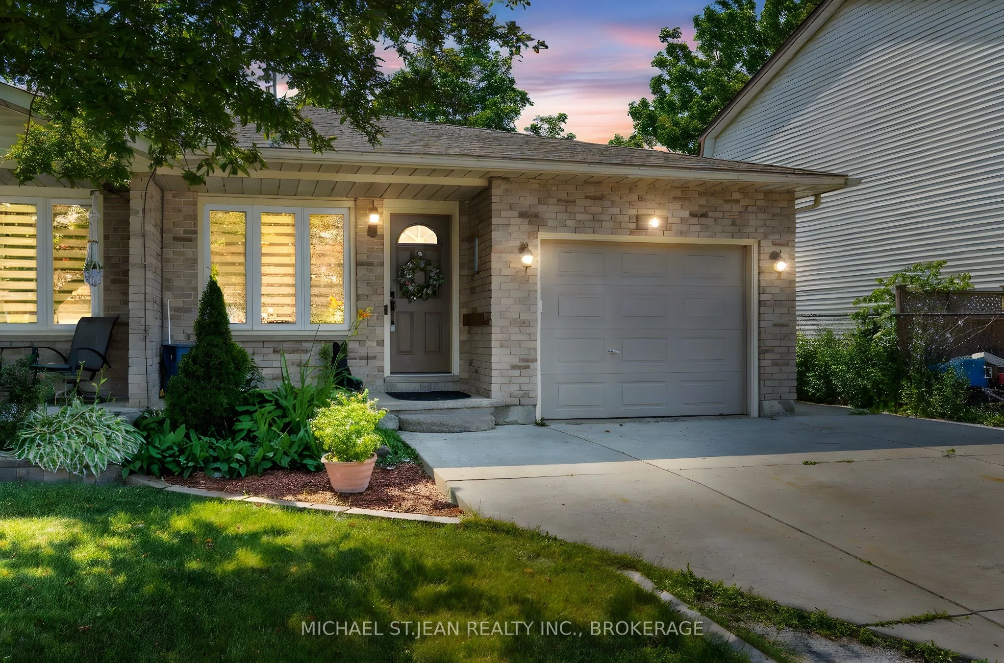 16 Apollo Drive, Port Colborne, ON L3K 6B3