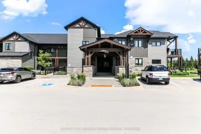 Condo Apartment in Blue Mountains