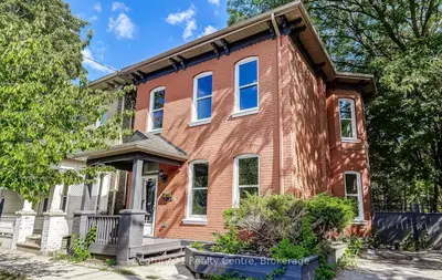 Duplex in Brantford