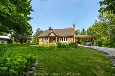 Detached in South Bruce Peninsula