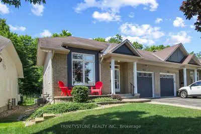 Att/Row/Townhouse in Kanata