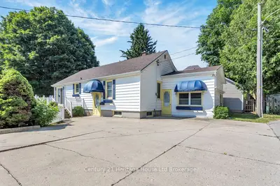 Detached in Tillsonburg