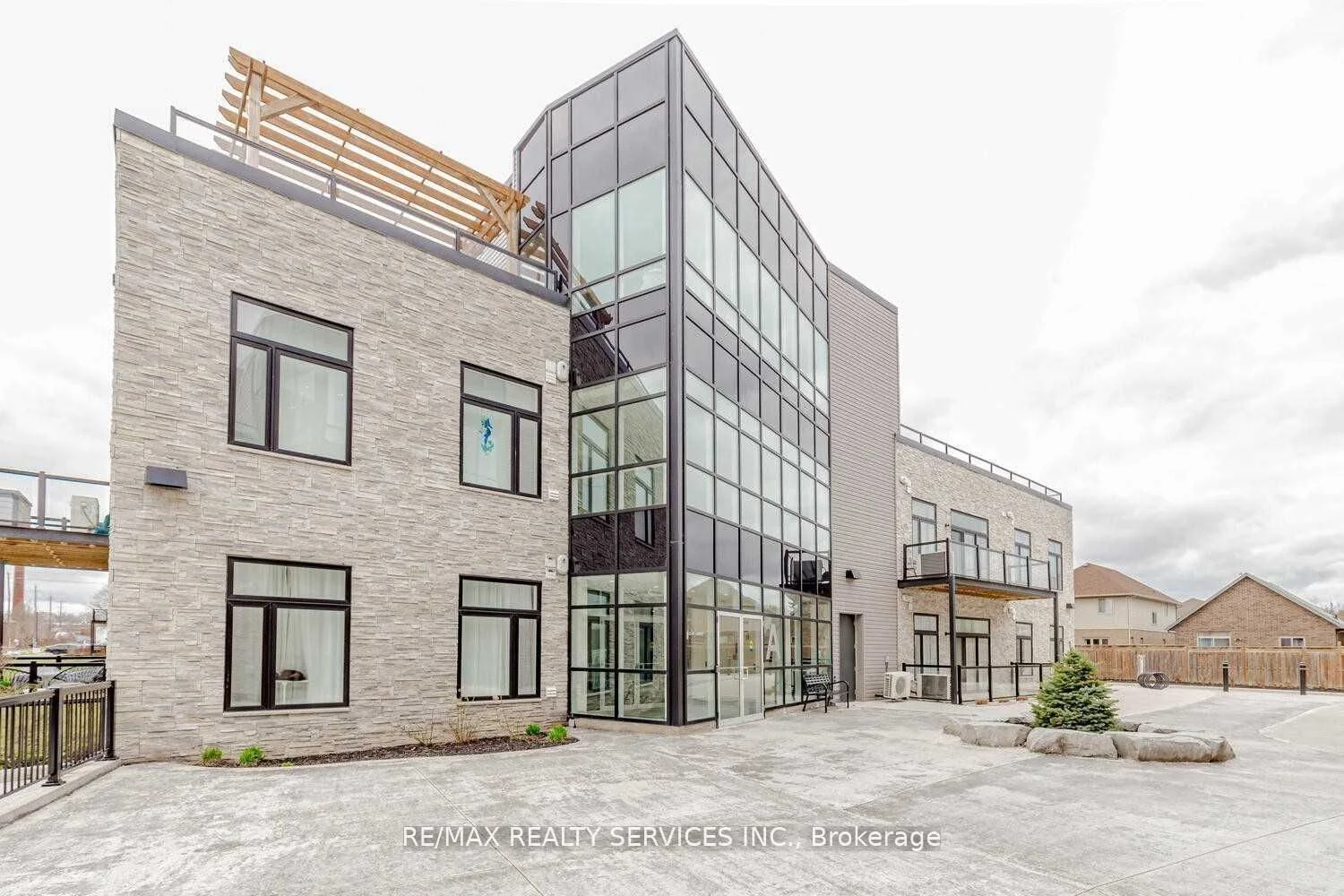 85 Morrell Street 212a, Brantford, On N3t 4j6