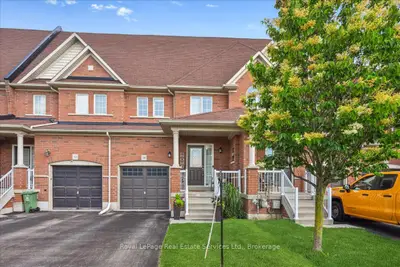 Att/Row/Townhouse in Hamilton