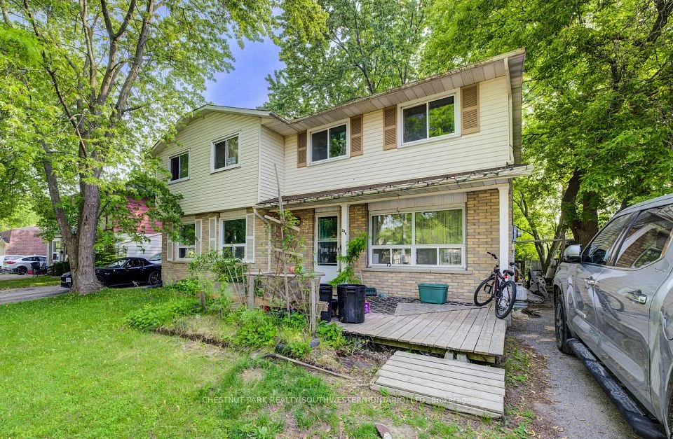 28 Amos Avenue E B, Out of Area, ON N2L 5G3