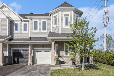 Att/Row/Townhouse in Kanata