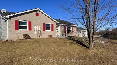 Detached in Greater Napanee