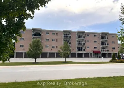 Condo Apartment in Brockton