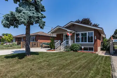 Detached in Hamilton