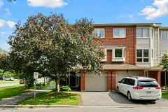 1a Crestlea Crescent, Tanglewood - Grenfell Glen - Pineglen, On K2g 4n1