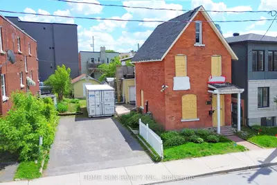 Detached in West Centre Town
