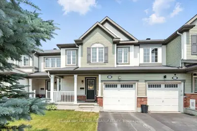 Att/Row/Townhouse in Orleans - Cumberland and Area