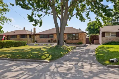Detached in London East