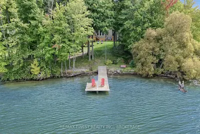 Detached in Frontenac
