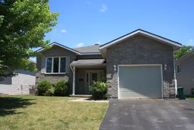 Detached in Belleville