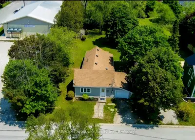 Detached in South Bruce Peninsula