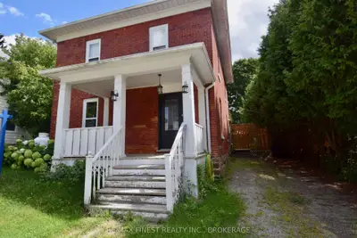 Detached in Rideau Lakes