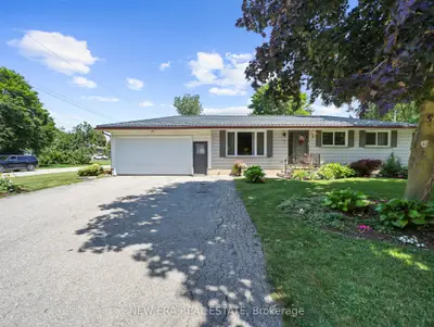 Detached in Wellesley