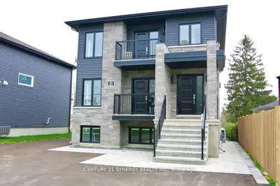 Triplex in Casselman