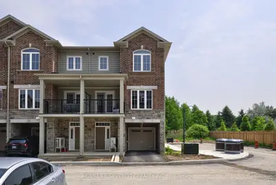 Condo Townhouse in Brantford