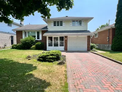 Detached in Belleville