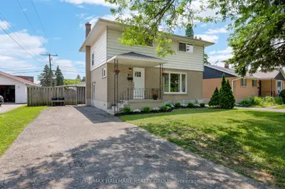 Detached in Brockville