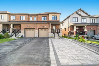 Att/Row/Townhouse in Hamilton