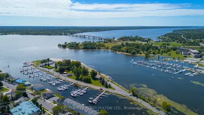 Detached in Belleville