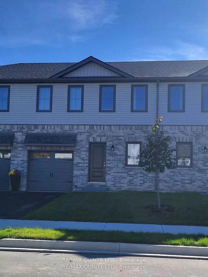 54 Campbell Crescent, Prince Edward County, On K0k 2t0