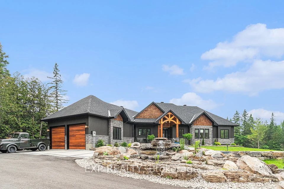 95 Constance Lake Road, Kanata, ON K2K 1X7