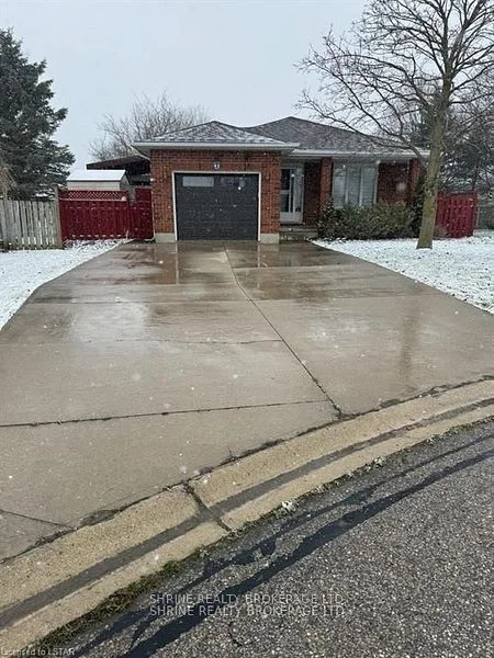 41 HILLSIDE Road, Ingersoll, ON N5C 4B7