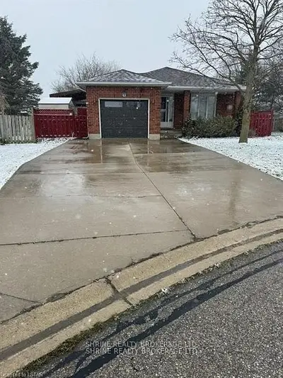 Detached in Ingersoll