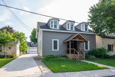 Detached in Huron East